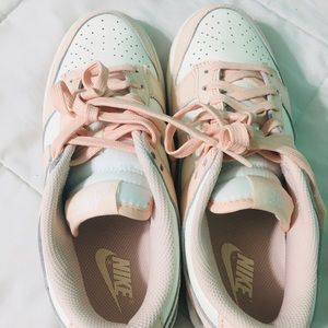 BABY PINK NIKE SHOES